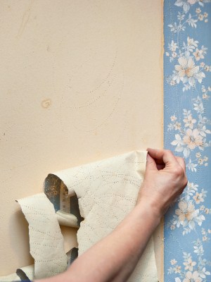 Wallpaper removal in Arlington, Massachusetts by Orcutt Painting Company.